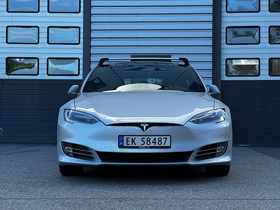 Tesla Model S 7 of 30