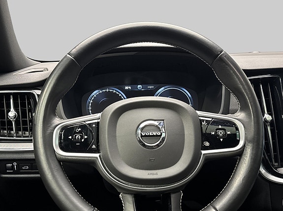 Volvo V60 16 of 30