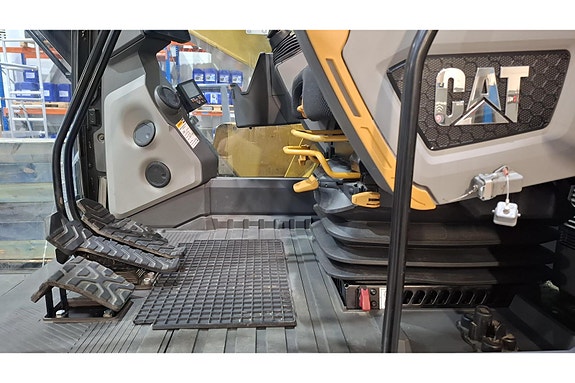 Cat 317 11 of 14