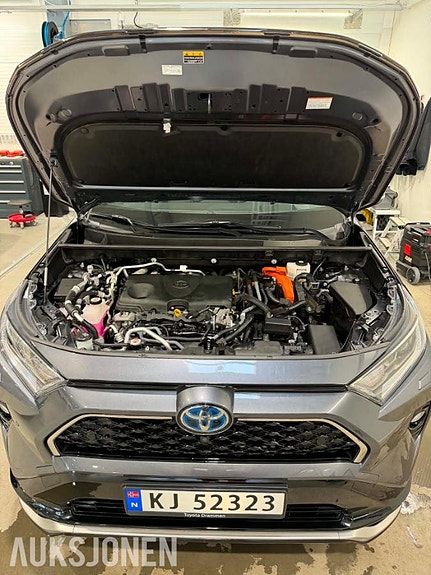 Toyota RAV4 14 of 14