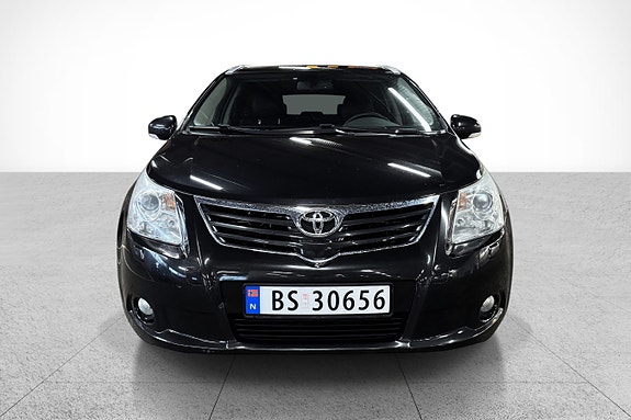 Toyota Avensis 2 of 15