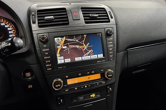 Toyota Avensis 13 of 15