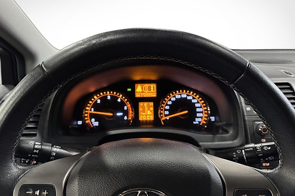 Toyota Avensis 12 of 15