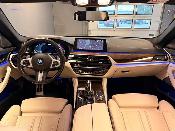 BMW 530e 15 of 28