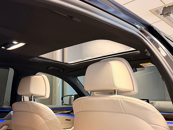 BMW 530e 14 of 28