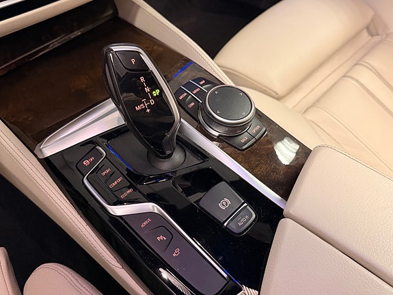 BMW 530e 22 of 28