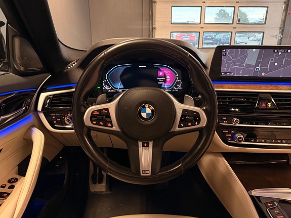 BMW 530e 16 of 28