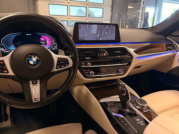 BMW 530e 17 of 28