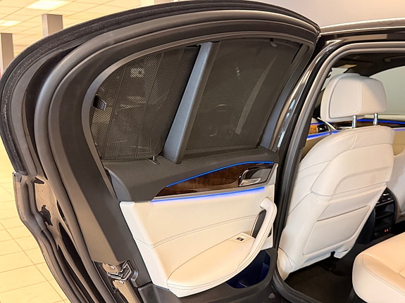 BMW 530e 10 of 28