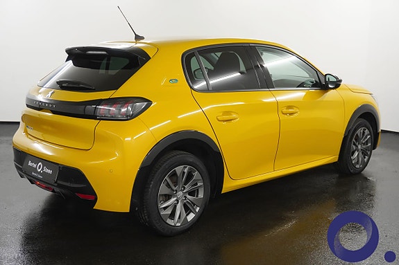 Peugeot e-208 10 of 27