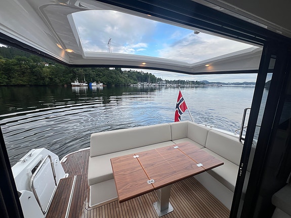 Grandezza 37 CA, En eier, DPI, Joystick, ankervinsj akter og forut 19 of 30