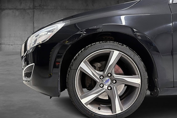 Volvo V60 8 of 23