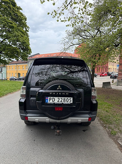 Mitsubishi Pajero 5 of 11