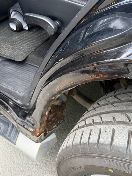 Mitsubishi Pajero 7 of 11