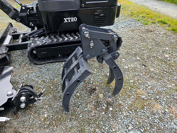 Kubota XT20 Kubota D902 12 of 14