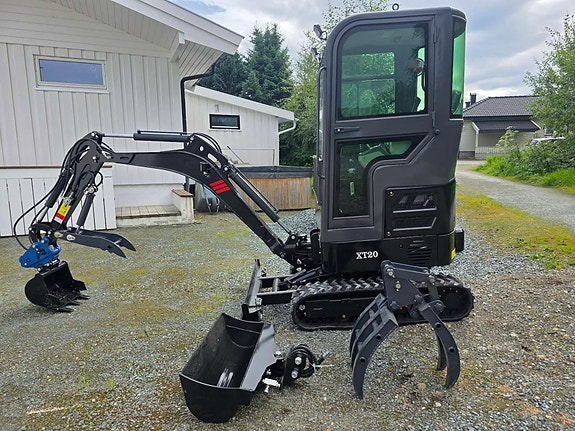 Kubota XT20 Kubota D902 3 of 14