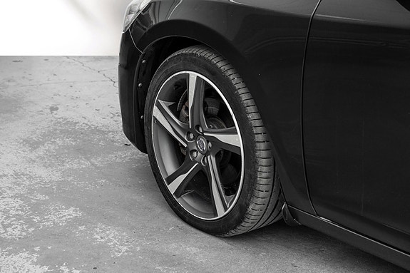 Volvo V60 9 of 24
