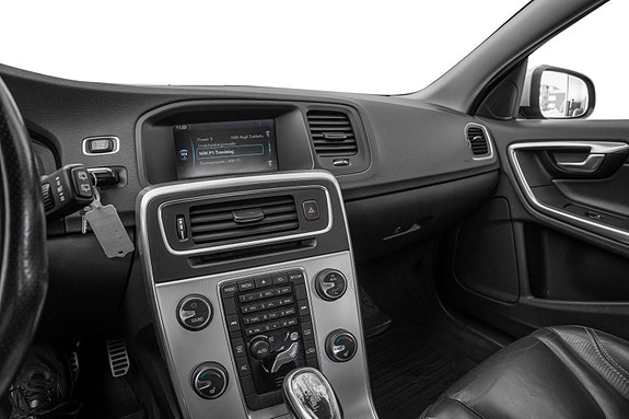 Volvo V60 13 of 24