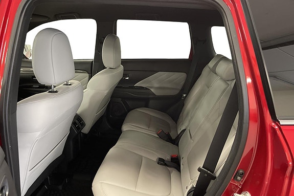 Mitsubishi Outlander 7 of 23