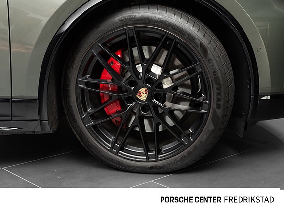 Porsche Macan 22 of 30