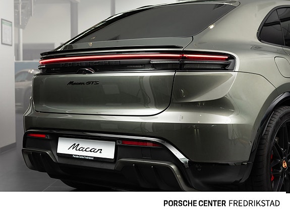 Porsche Macan 6 of 30