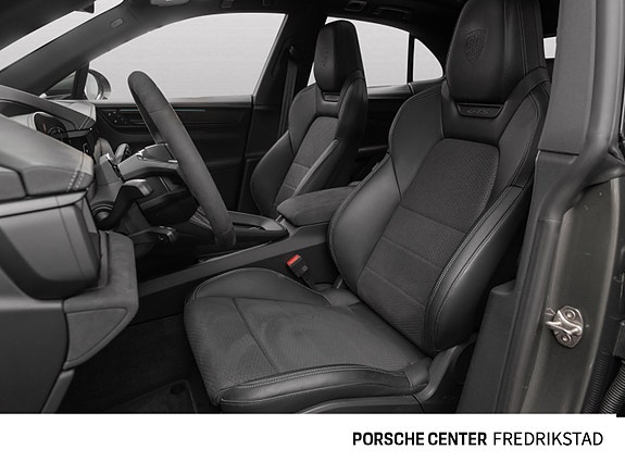 Porsche Macan 24 of 30