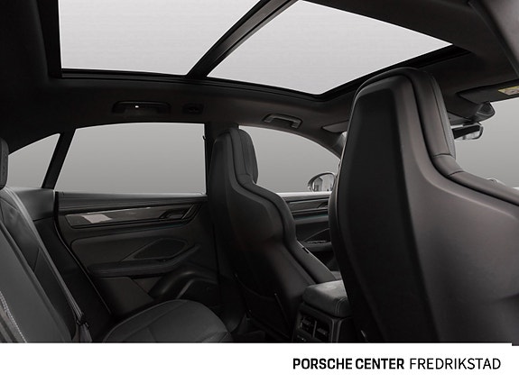 Porsche Macan 29 of 30