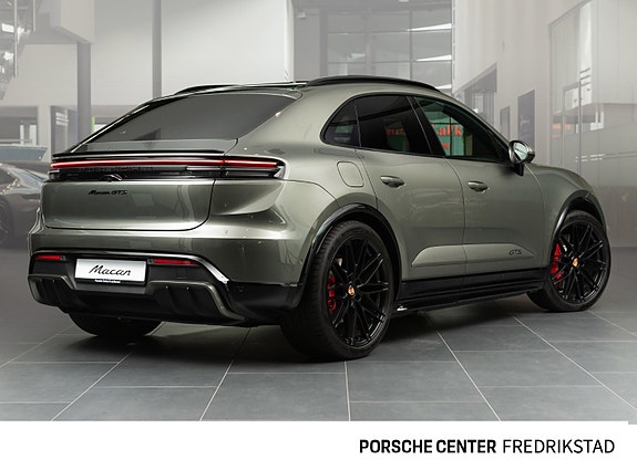 Porsche Macan 3 of 30
