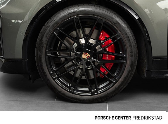Porsche Macan 19 of 30