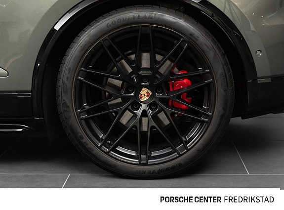 Porsche Macan 20 of 30