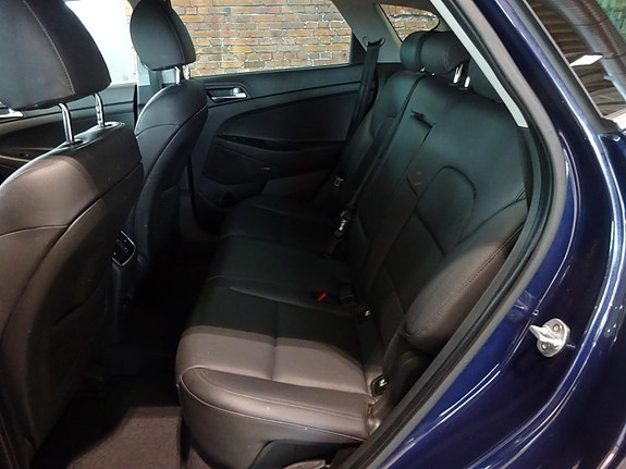 Hyundai Tucson 30 of 30