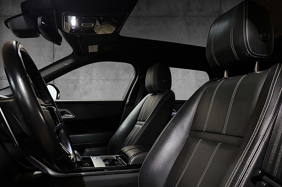 Land Rover Range Rover Velar 16 of 30