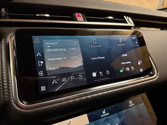Land Rover Range Rover Velar 30 of 30