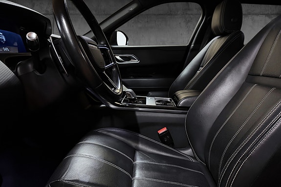 Land Rover Range Rover Velar 17 of 30