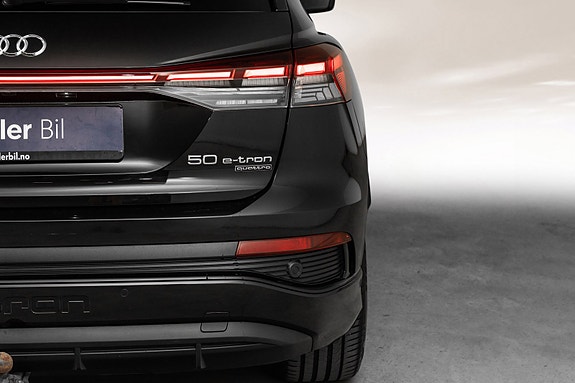 Audi Q4 e-tron 7 of 28