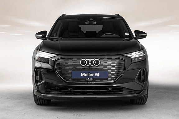 Audi Q4 e-tron 4 of 28
