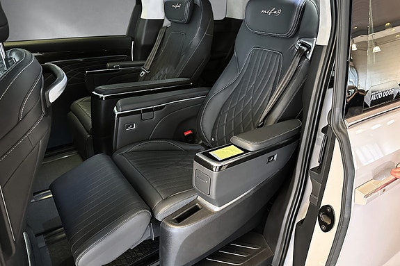 Maxus MIFA 9 15 of 30