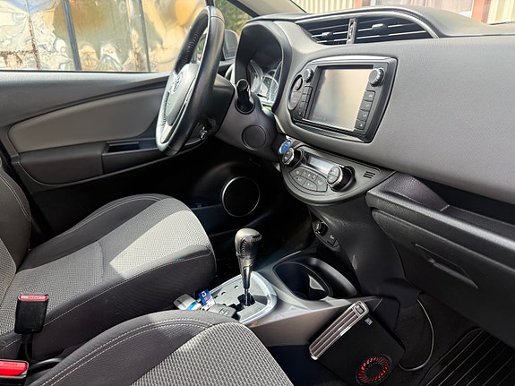 Toyota Yaris 29 of 29