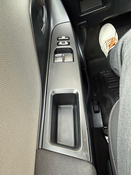 Toyota Yaris 13 of 29