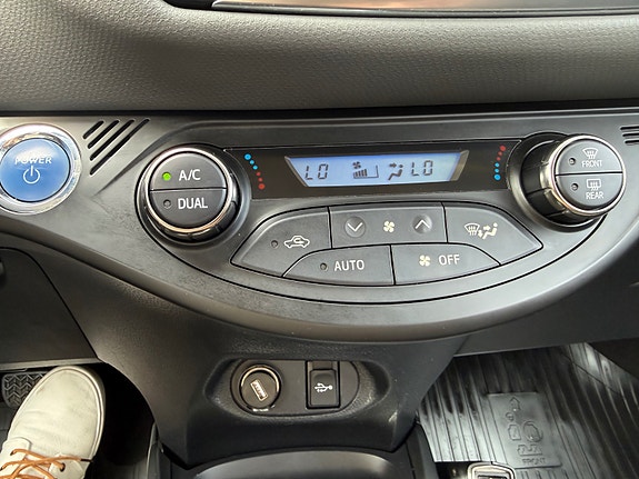Toyota Yaris 18 of 29