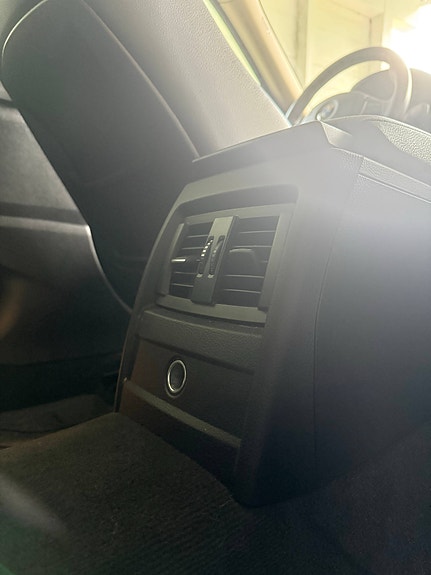 BMW 320i 12 of 15