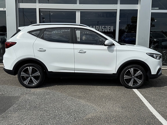 MG ZS EV 6 of 27