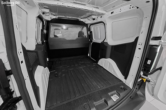 Ford Transit Courier 6 of 21