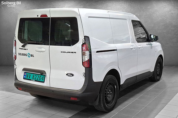 Ford Transit Courier 9 of 21