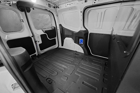 Ford Transit Courier 7 of 21