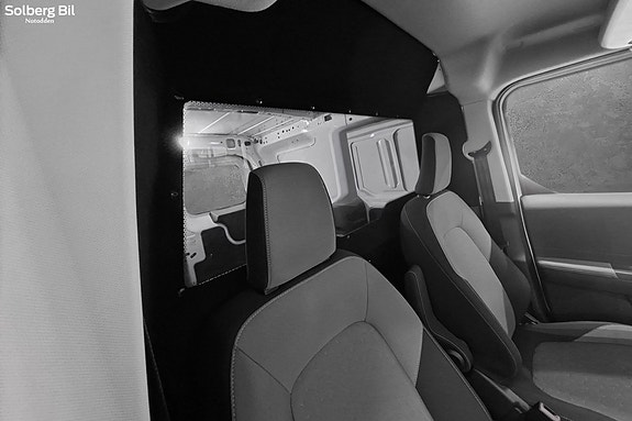 Ford Transit Courier 11 of 21