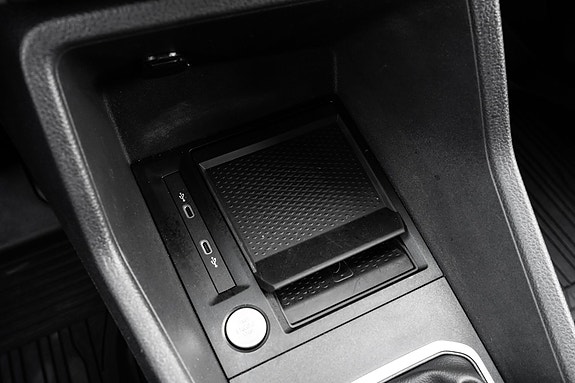 Ford Transit Connect 16 of 27