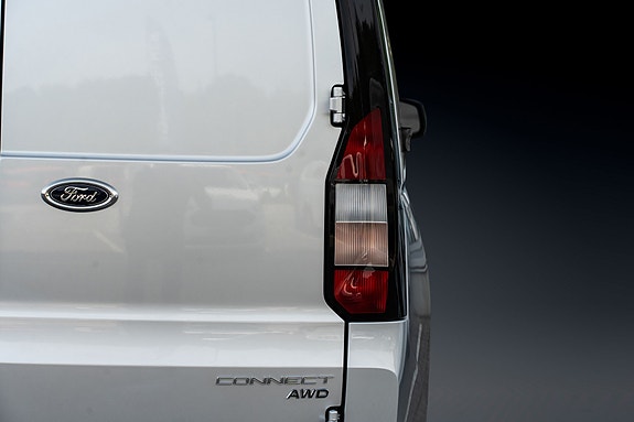 Ford Transit Connect 10 of 27