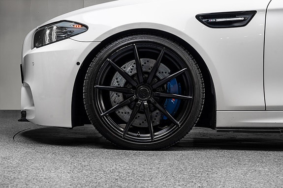 BMW M5 5 of 30