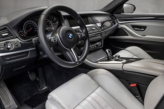 BMW M5 20 of 30